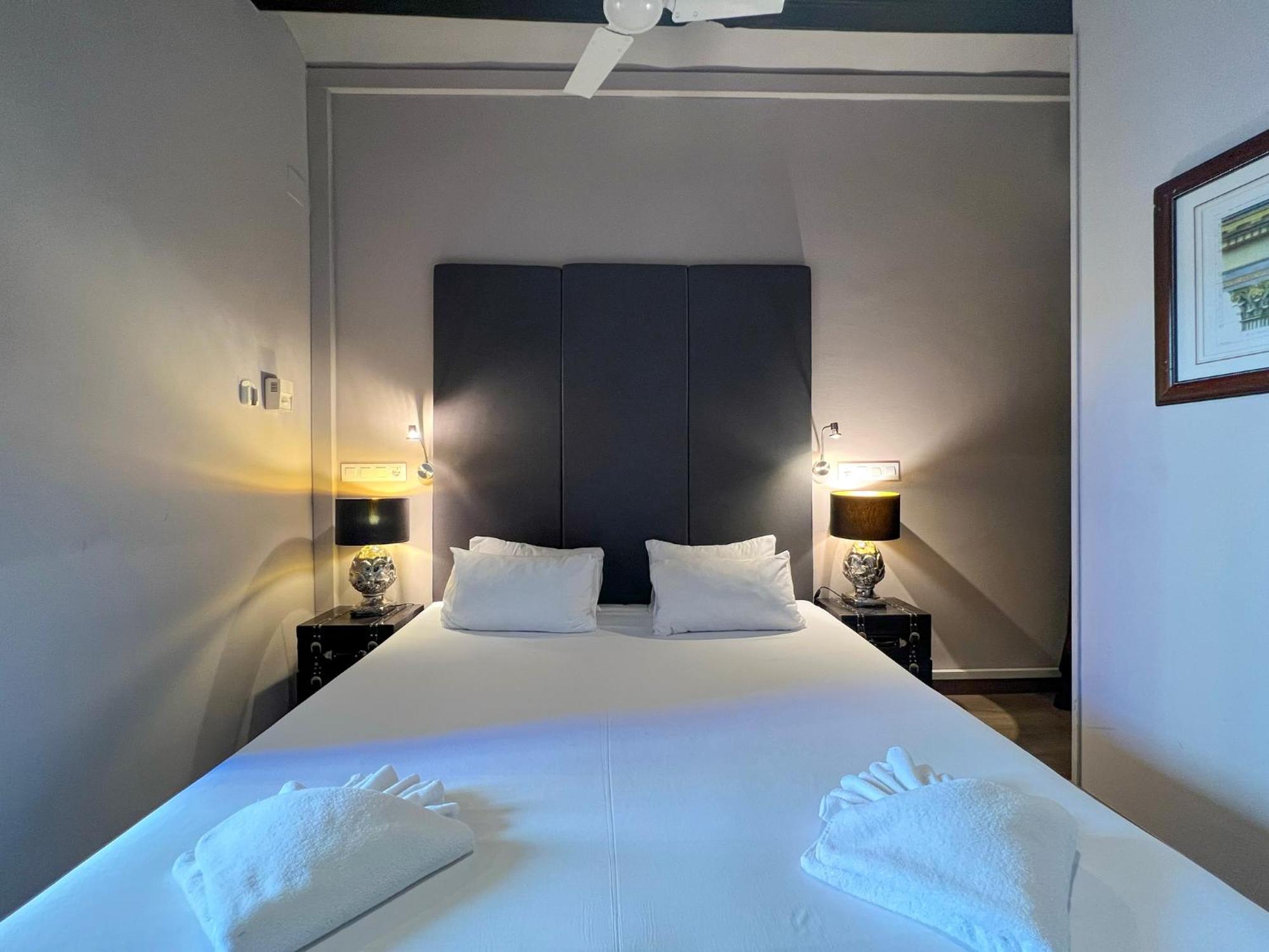 Stay U-Nique Apartments Est Barcellona Esterno foto