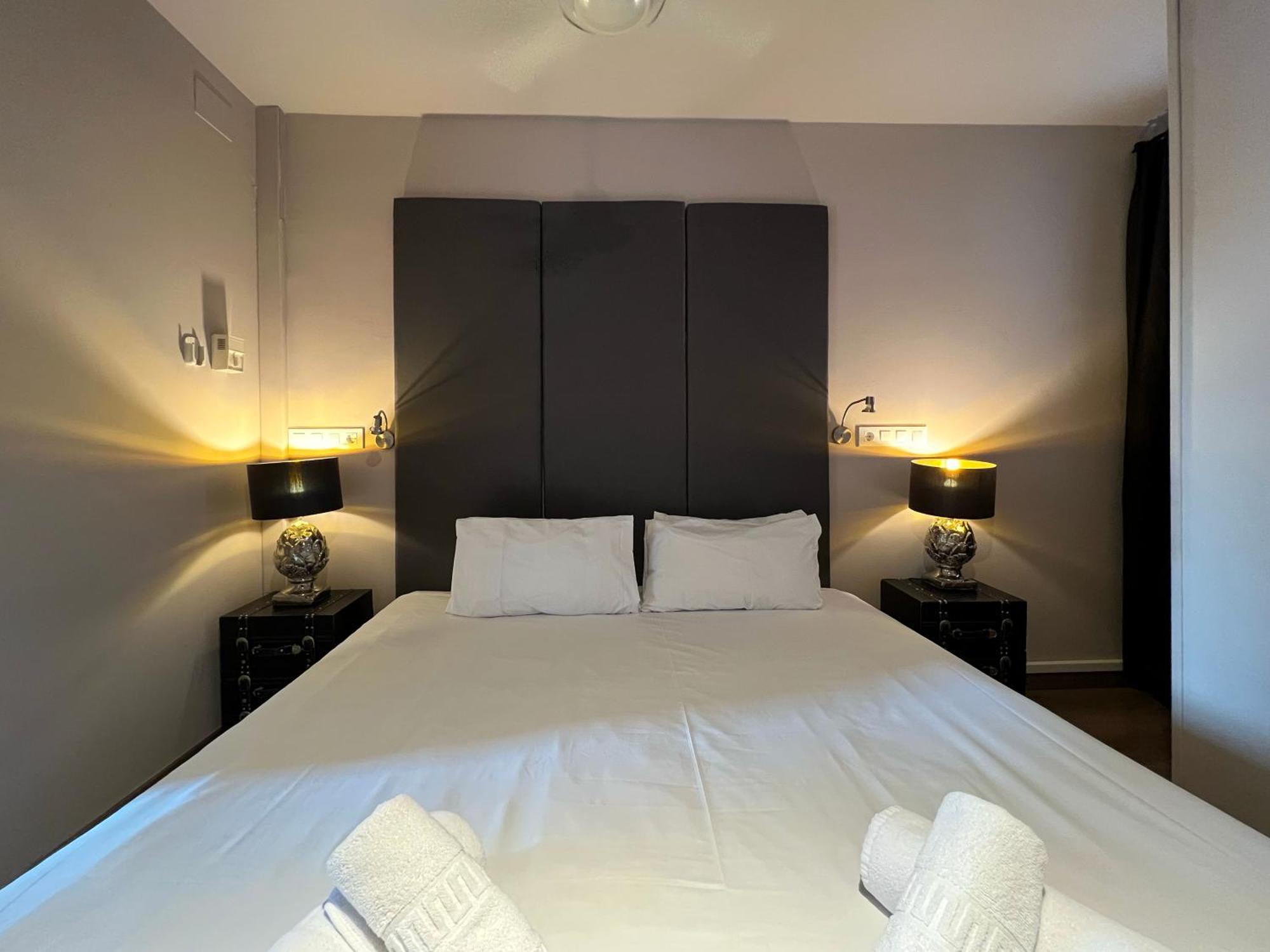 Stay U-Nique Apartments Est Barcellona Esterno foto