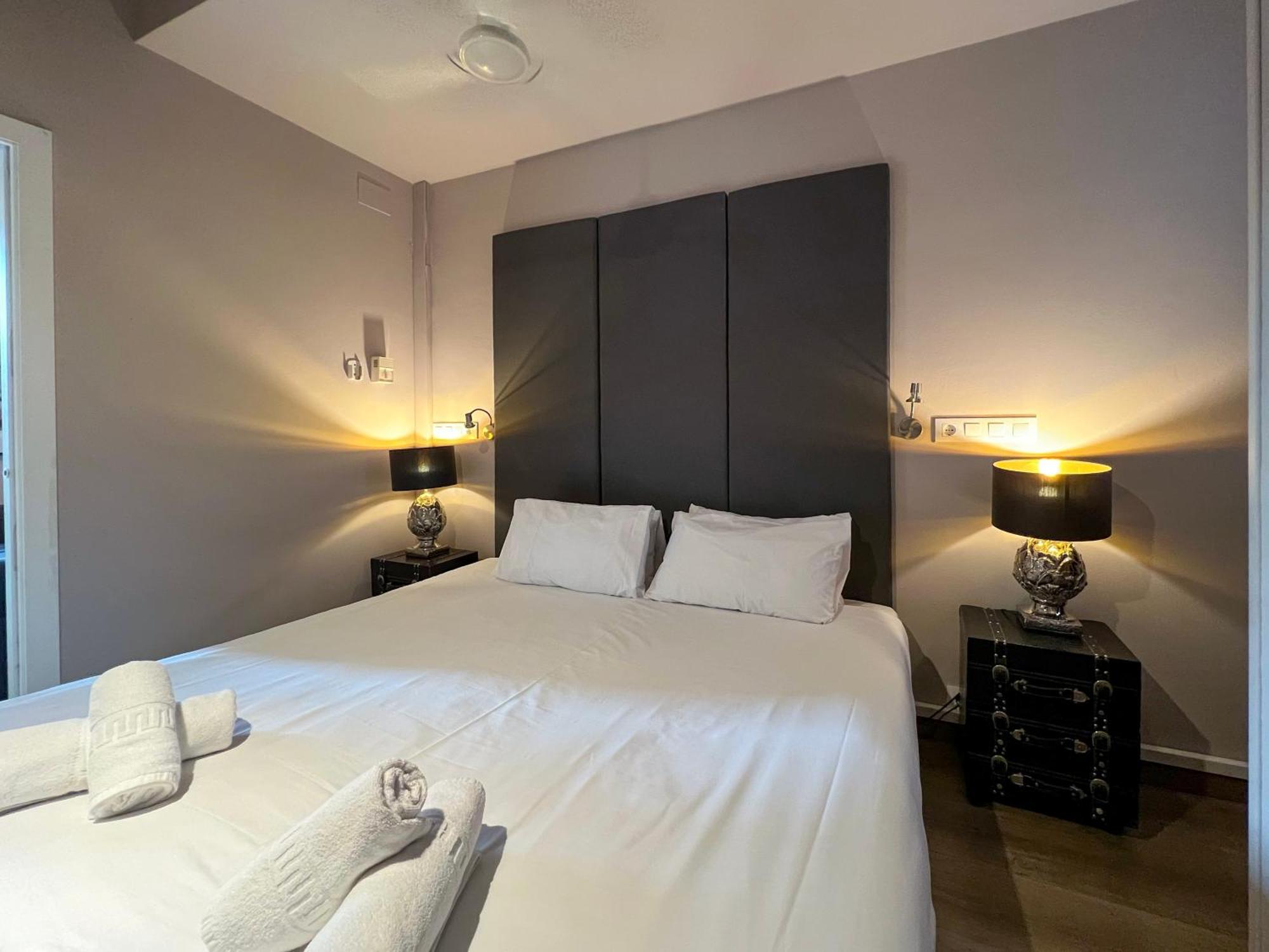 Stay U-Nique Apartments Est Barcellona Esterno foto