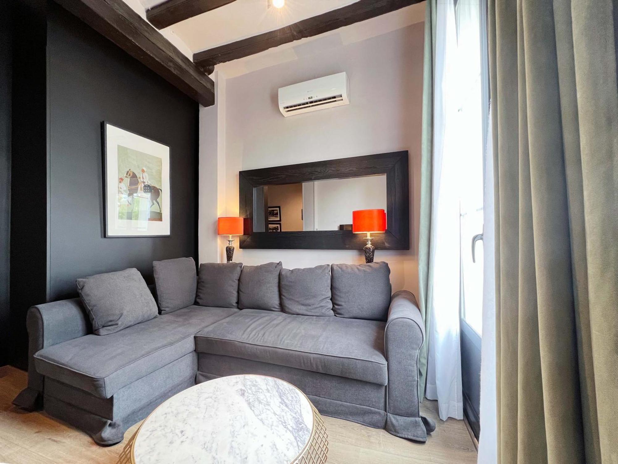 Stay U-Nique Apartments Est Barcellona Esterno foto