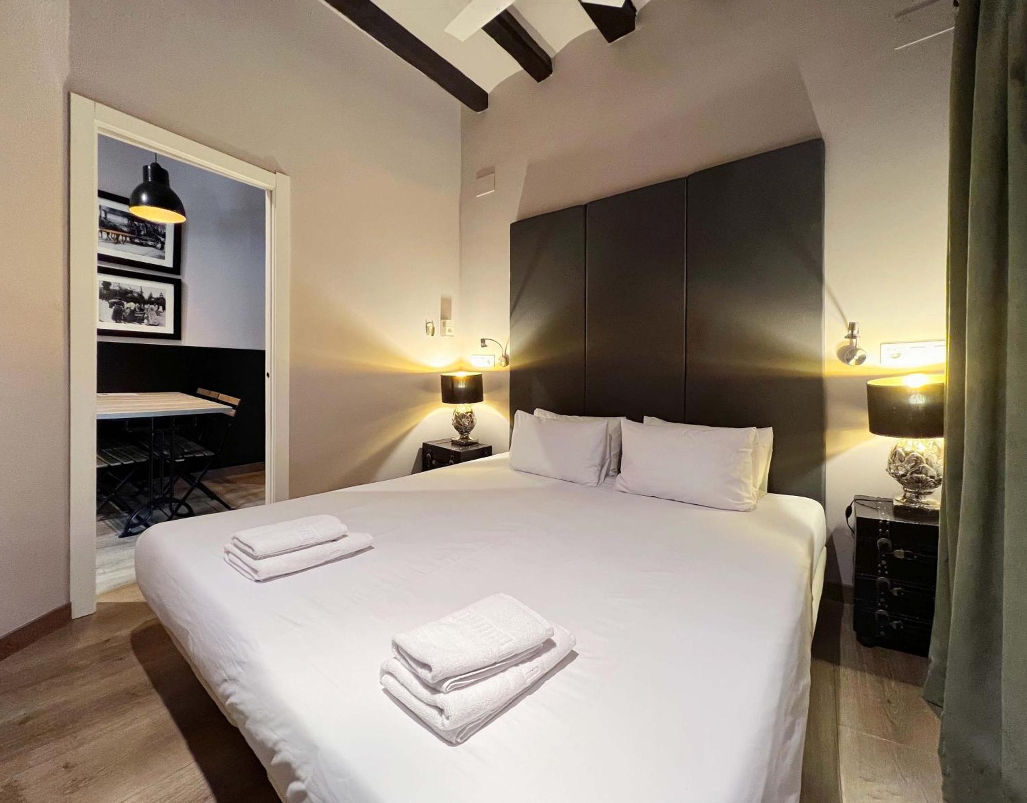 Stay U-Nique Apartments Est Barcellona Esterno foto
