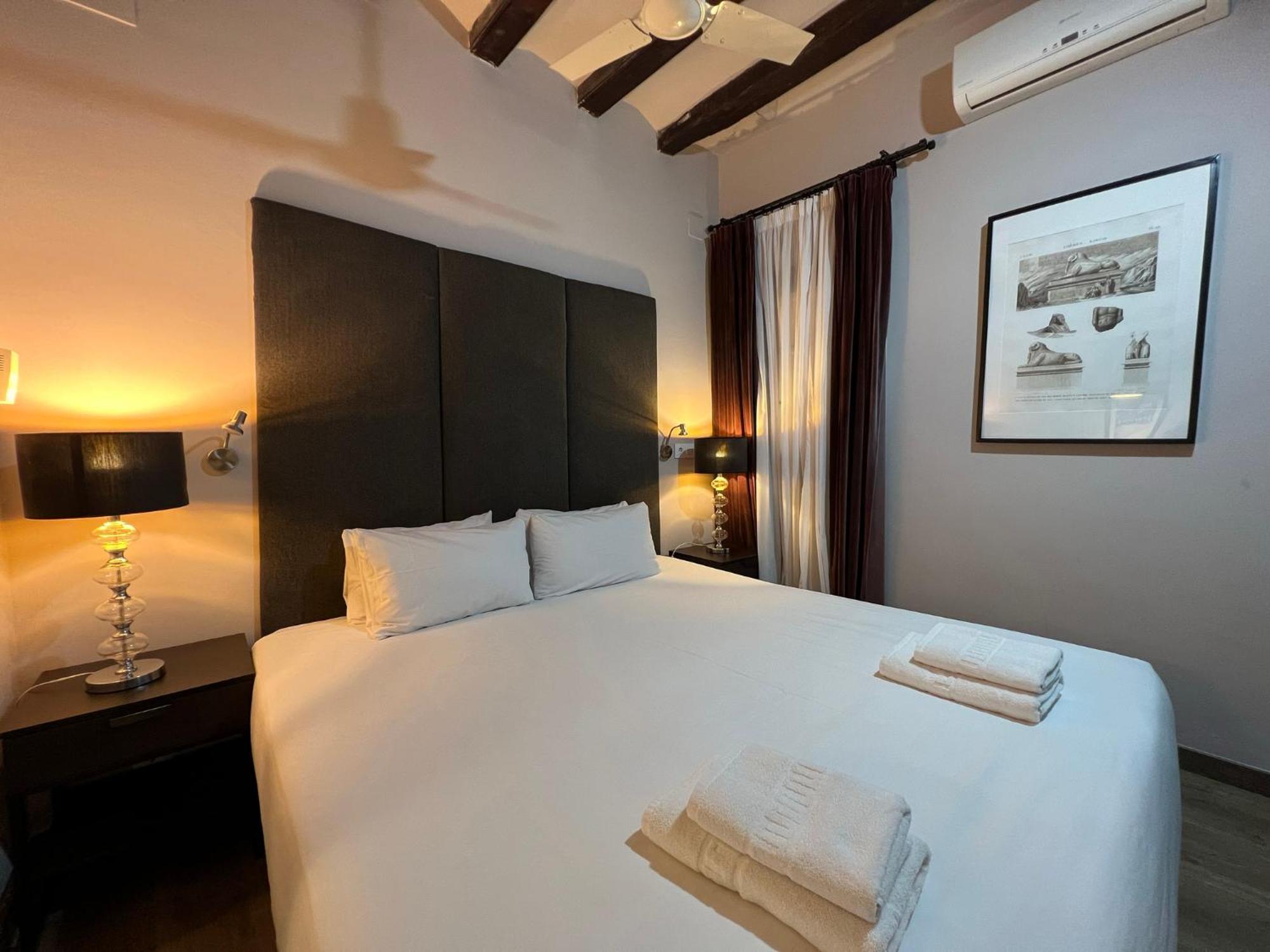 Stay U-Nique Apartments Est Barcellona Esterno foto