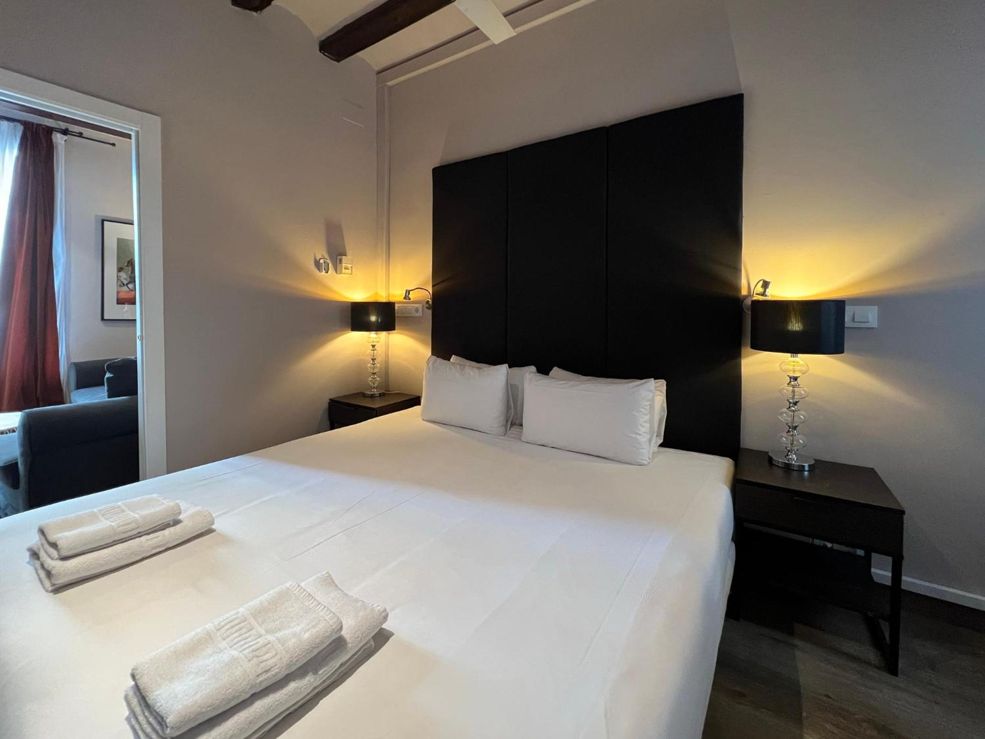Stay U-Nique Apartments Est Barcellona Esterno foto